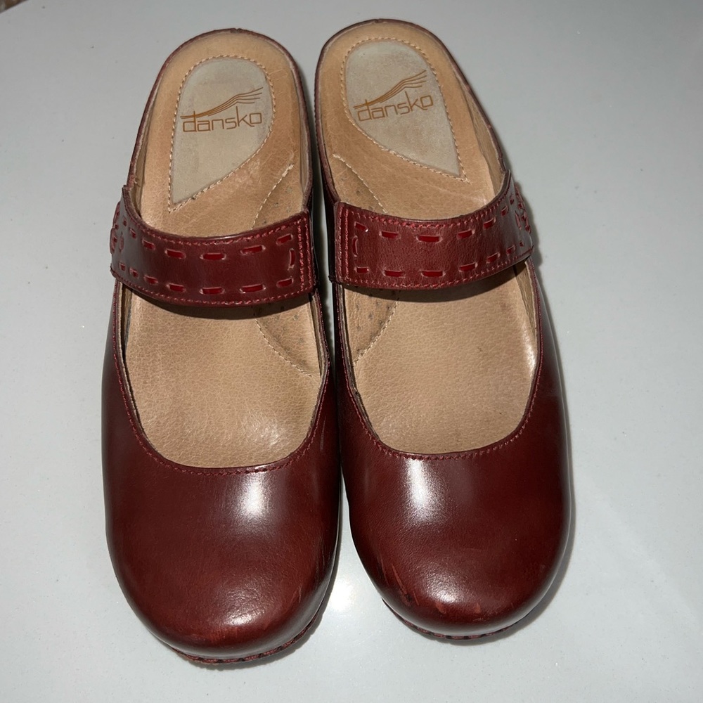 Dansko Solitaire in Red Veg Mary Jane Leather Clogs Size 40 - Picture 2 of 10